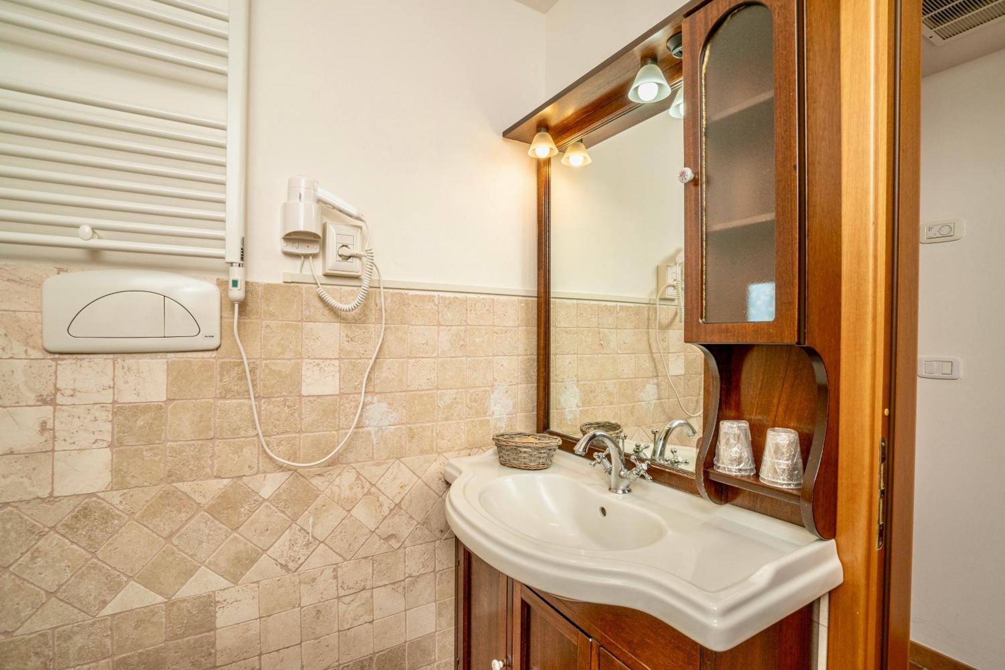 Isa - Residence With Swimming Pool In Sorano, Apartments With Air Conditioning And Private Outdoor Area Luaran gambar