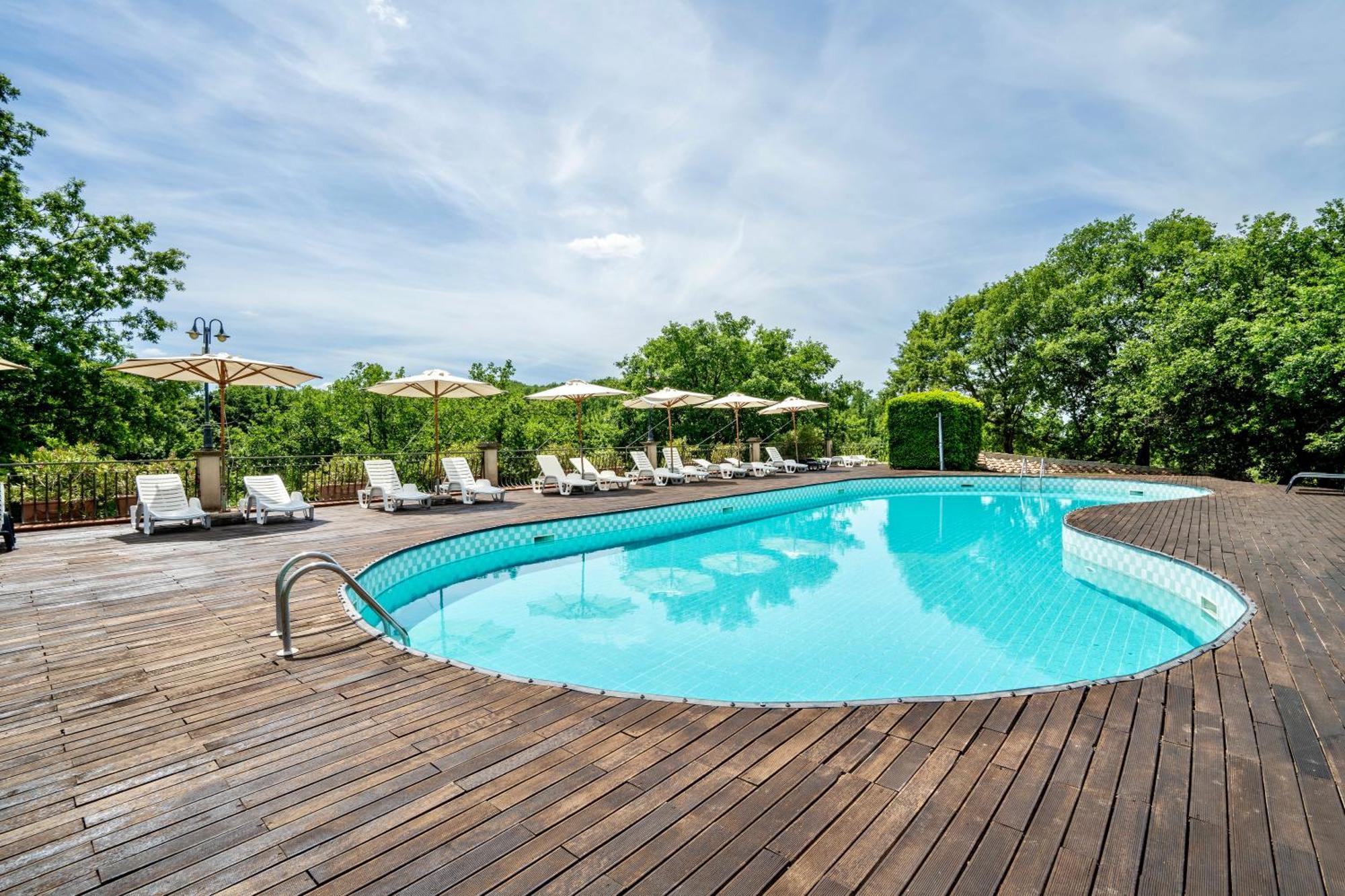 Isa - Residence With Swimming Pool In Sorano, Apartments With Air Conditioning And Private Outdoor Area Luaran gambar